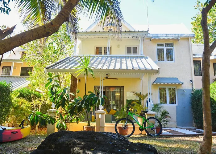 Wolmar Flic En Flac 3 Bedroom Beach Villa